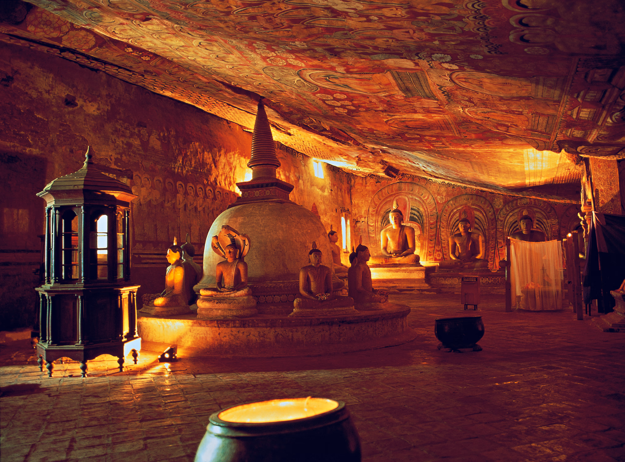 Dambulla Caves — Sri Lanka Dambulla Caves — Sri Lanka